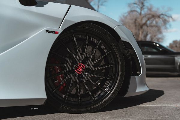 Фото дисков Strasse Wheels SV15T Deep Concave FS Другой цвет на McLaren 720S