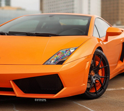Фото дисков Strasse Wheels SM5R Deep Concave Monoblock на Lamborghini Gallardo