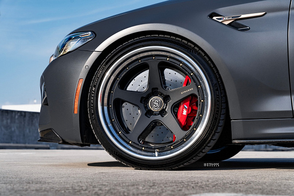 Фото дисков Strasse Wheels S5 Track Черный сатин на BMW 5/M5 (G30/F90)