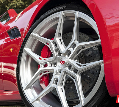 Фото дисков Vossen EVO-4R на Ferrari California