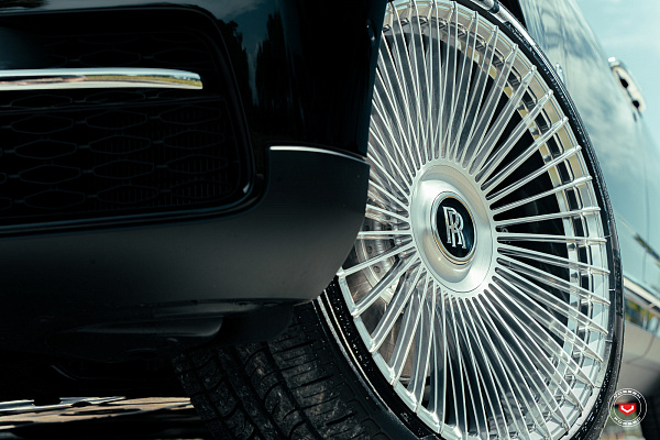 Фото дисков Vossen S17-16 Глянцевый лак на Rolls-Royce Cullinan