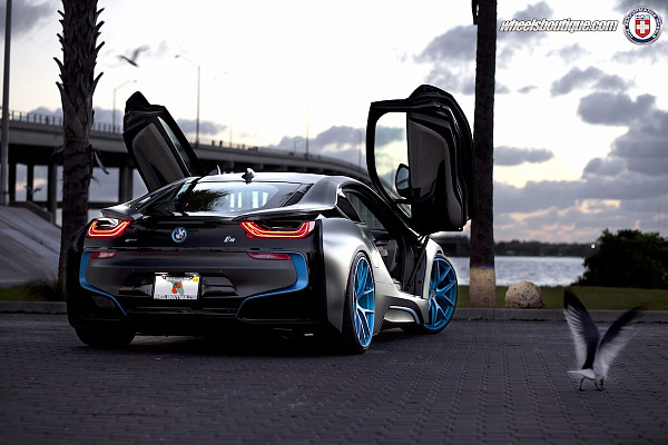BMW i8