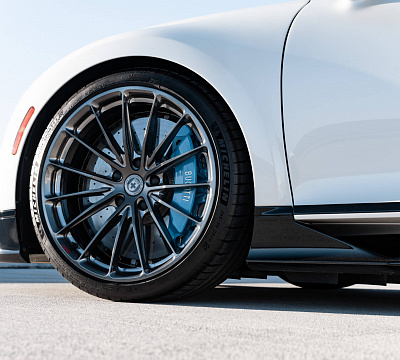 Фото дисков HRE P103 на Bugatti Chiron
