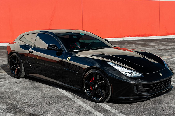 Фото дисков Anrky RS5.1 Черный глянец на Ferrari GTC4Lusso