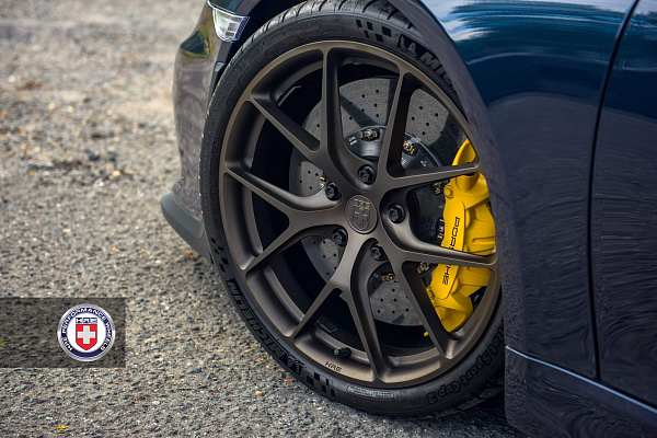 Porsche Cayman GT4