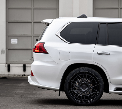 Фото дисков Vossen S17-07 (3-Piece) на Lexus LX III