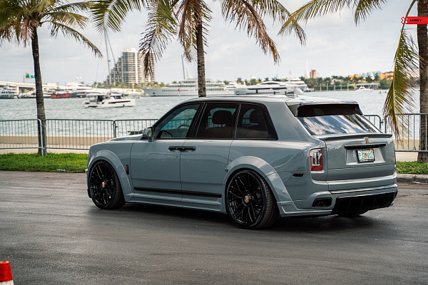 Фото дисков Anrky AN20 Черный глянец на Rolls-Royce Cullinan