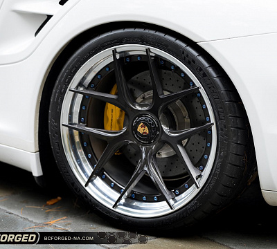 Фото дисков BC Forged HCS21 на Porsche 911 VI
