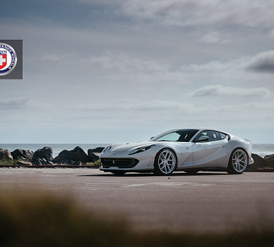 Фото дисков HRE P101SC на Ferrari 812