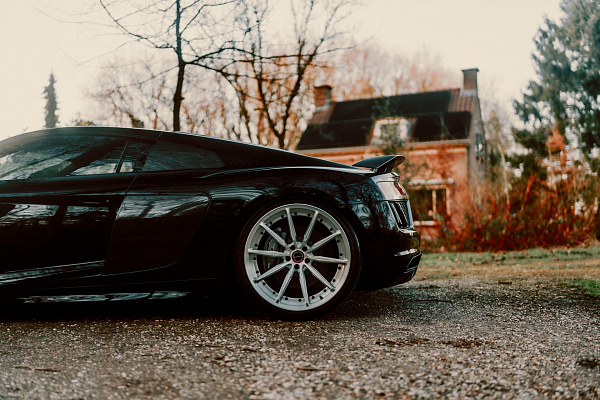 Фото дисков Brixton Forged R11-R Глянцевый лак на Audi R8 (4S)