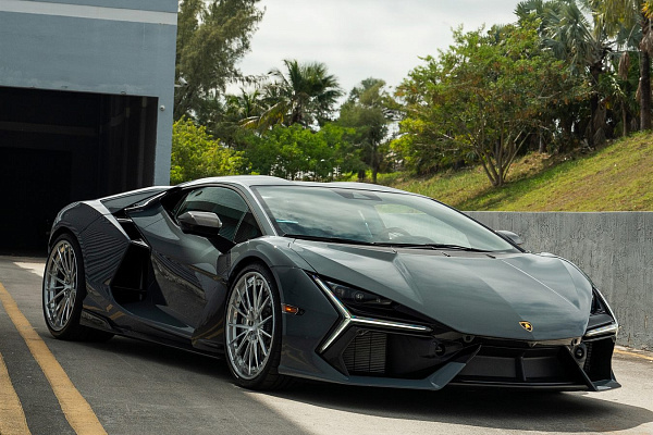 Фото дисков Anrky AN39 Полированный лак на Lamborghini Revuelto