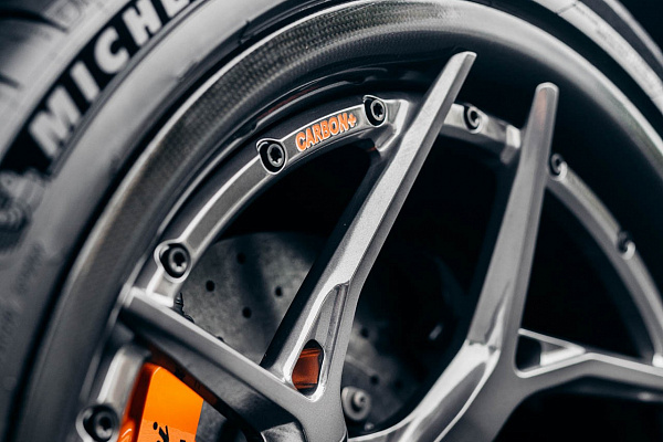 Фото дисков Brixton Forged PF5 Глянцевый темный лак на Lamborghini Aventador