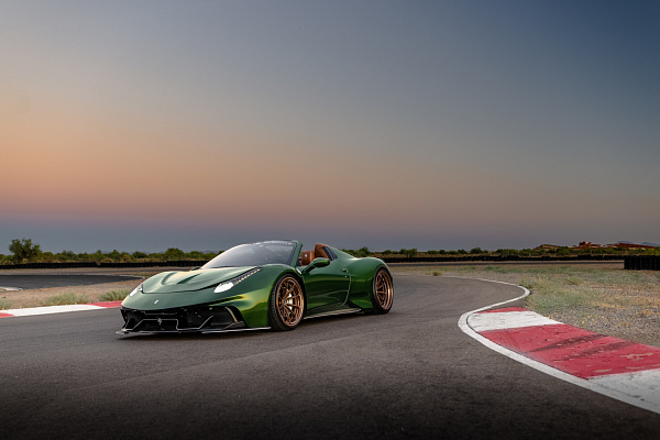Фото дисков Brixton Forged R11-RS Глянцевая бронза на Ferrari 458