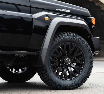 Фото дисков Kahn G22 DC на Toyota Land Cruiser 70