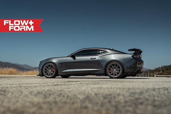 Фото дисков HRE FF10 Сатиновый графит на Chevrolet Camaro VI