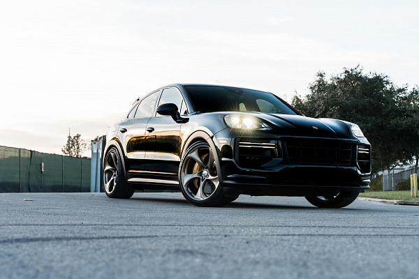 Фото дисков HRE 522M Сатиновая бронза на Porsche Cayenne III