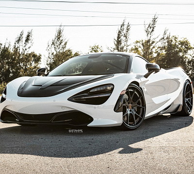 Фото дисков Strasse Wheels SM5R Deep Concave FS на McLaren 720S