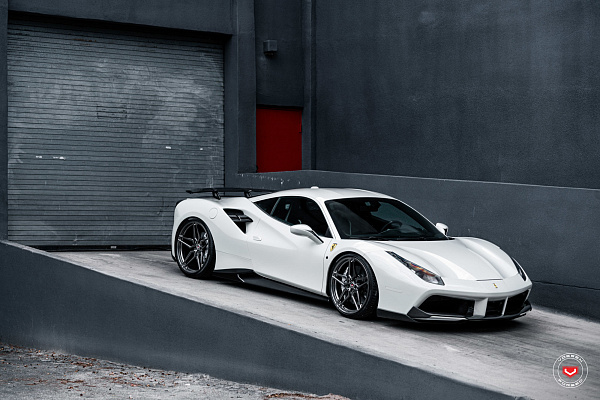 Фото дисков Vossen M-X1 Глянцевый темный лак на Ferrari 488
