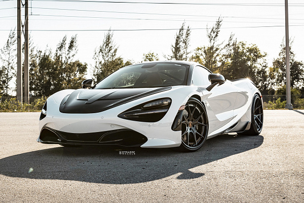 Фото дисков Strasse Wheels SM5R Deep Concave FS Другой цвет на McLaren 720S