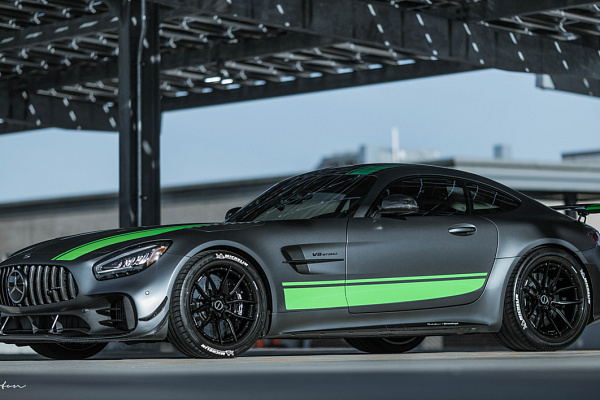 Фото дисков Brixton Forged PF3 Черный сатин на Mercedes-Benz AMG GT I