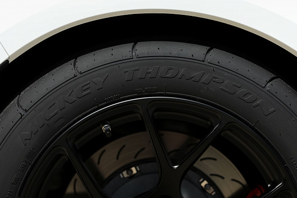 Фото дисков BC Forged RZ05 Черный сатин на Chevrolet Corvette C7