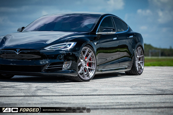 Фото дисков BC Forged HCA381 Глянцевый тонированный лак на Tesla Model S