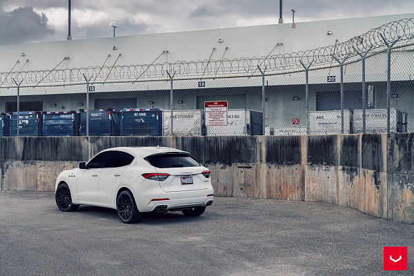 Фото дисков Vossen HF-7 Черный сатин на Maserati Levante