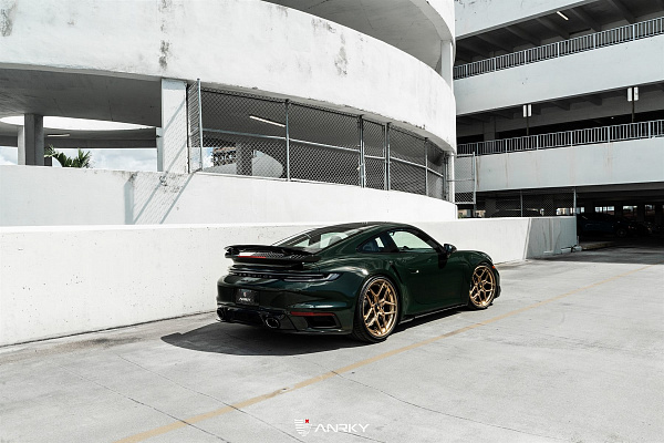 Фото дисков Anrky S3-X4 Глянцевое темное золото на Porsche 911 VIII