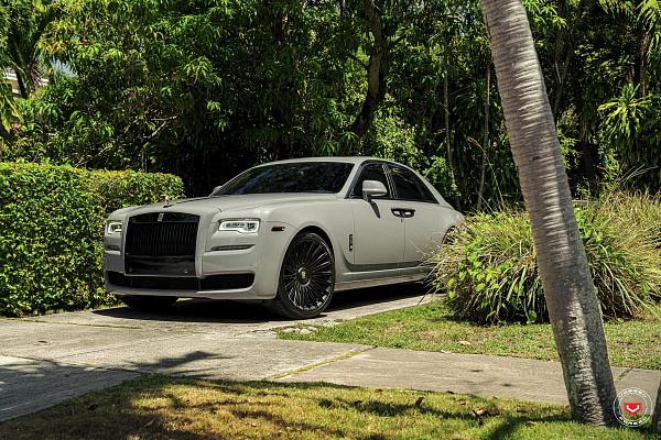 Фото дисков Vossen S17-14 Черный сатин на Rolls-Royce Ghost I