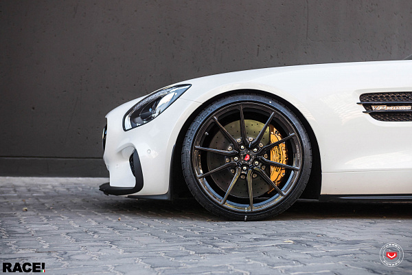 Фото дисков Vossen M-X2 Черный глянец на Mercedes-Benz AMG GT I