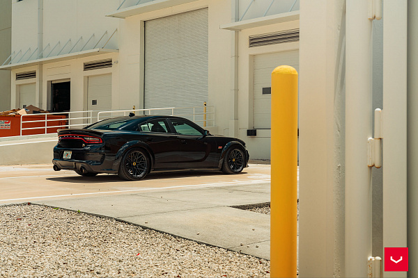 Фото дисков Vossen HF-7 Черный сатин на Dodge Charger VII