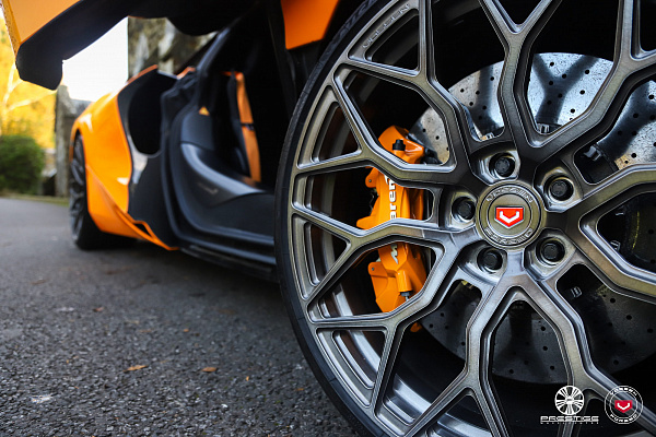 Фото дисков Vossen S17-01 Глянцевый темный лак на McLaren 720S