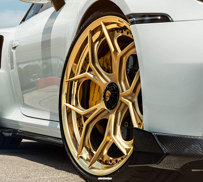 Фото дисков HRE S111SC на Porsche 911 VIII