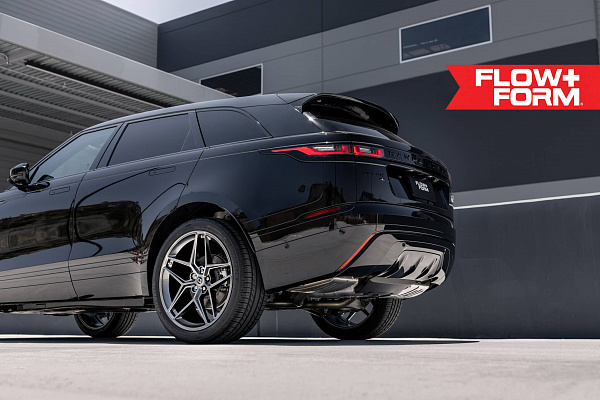 Фото дисков HRE FF11 Серебро на Land Rover Range Rover Velar