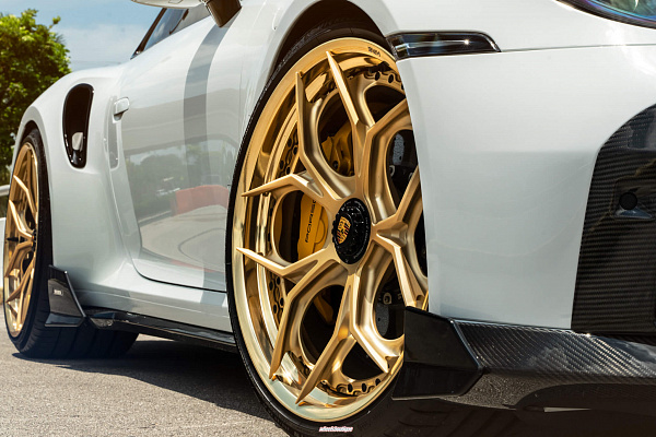 Фото дисков HRE S111SC Сатиновое золото на Porsche 911 VIII