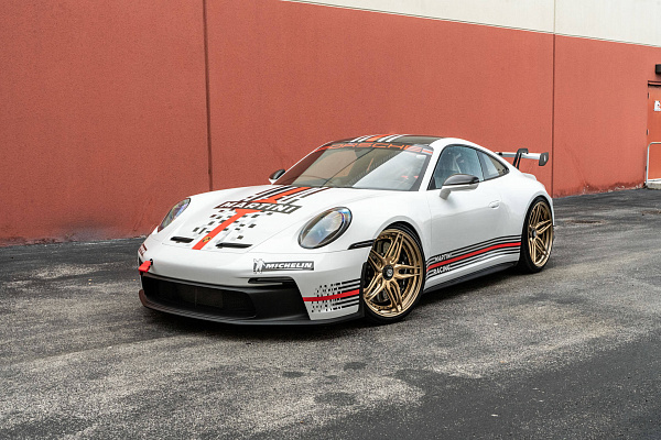 Фото дисков HRE S107SC Сатиновое темное золото на Porsche 911 VIII