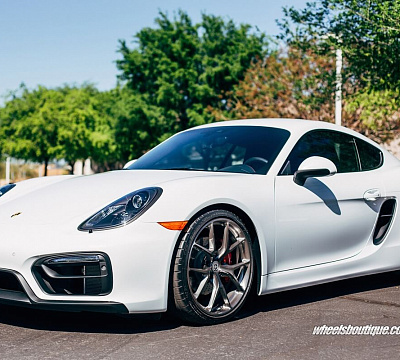 Фото дисков HRE P101 на Porsche Cayman II