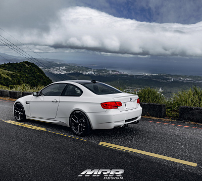 Фото дисков MRR NES SS-1.1 на BMW 3/M3 (E90)