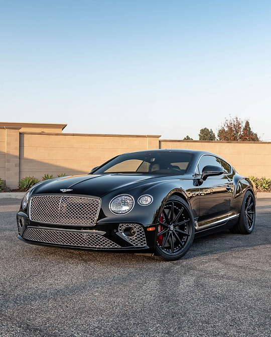 Фото дисков R11-R Черный сатин на Bentley Continental GT III