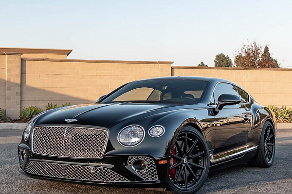 Фото дисков Brixton Forged R11-R Черный сатин на Bentley Continental GT III