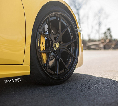 Фото дисков Strasse Wheels SM5R Deep Concave FS на Lamborghini Huracan