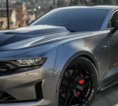 Фото дисков MRR M755 на Chevrolet Camaro VI