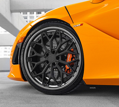 Фото дисков Strasse Wheels SV20M Deep Concave FS на McLaren 720S