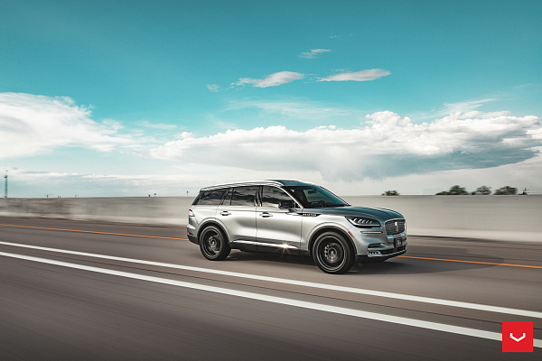 Фото дисков Vossen HF-5 Сатиновый графит на Lincoln Aviator II