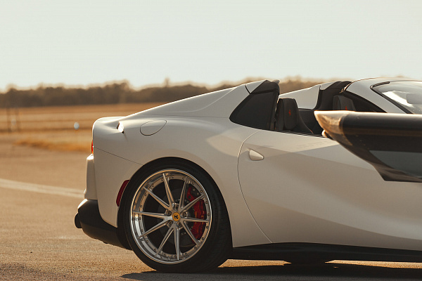 Фото дисков Vossen VPS-1 (3-Piece) Глянцевый лак на Ferrari 812