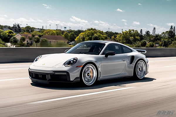 Porsche 911 Turbo S 992