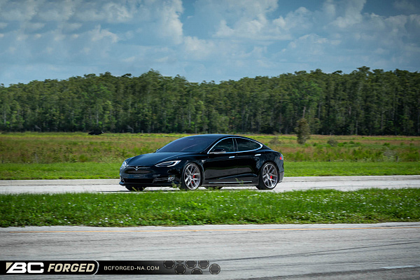 Фото дисков BC Forged HCA381 Глянцевый тонированный лак на Tesla Model S