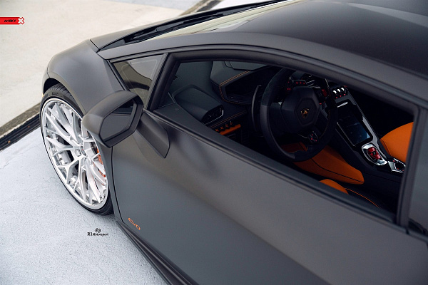 Фото дисков Anrky AN30 Глянцевый лак на Lamborghini Huracan