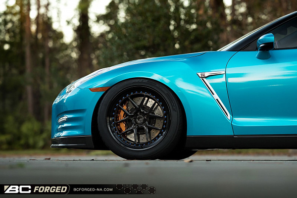 Фото дисков BC Forged LE52 // MLE52 Глянцевый темный лак на Nissan GT-R
