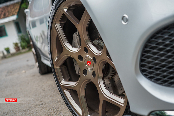 Фото дисков Vossen CG-205 Глянцевая бронза на Mercedes-Benz C-Class (W205)